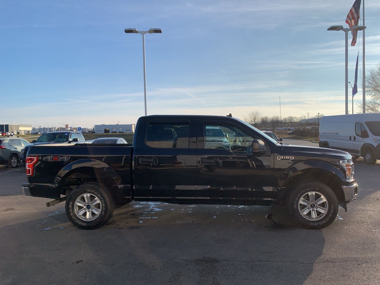 2020 Ford F-150 XLT 2