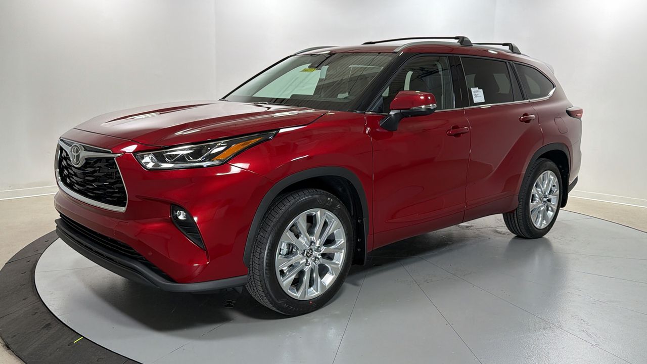 Pearl 2026 Toyota Highlander SUV / Crossover All-Wheel Drive 8-Speed Automatic