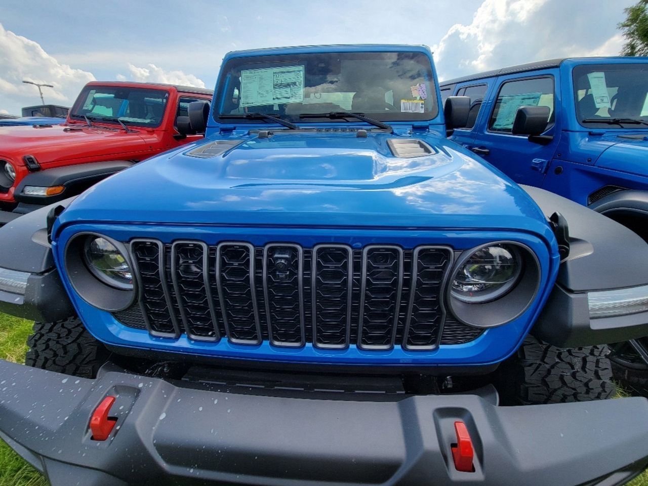 2024 Jeep Wrangler Rubicon 2