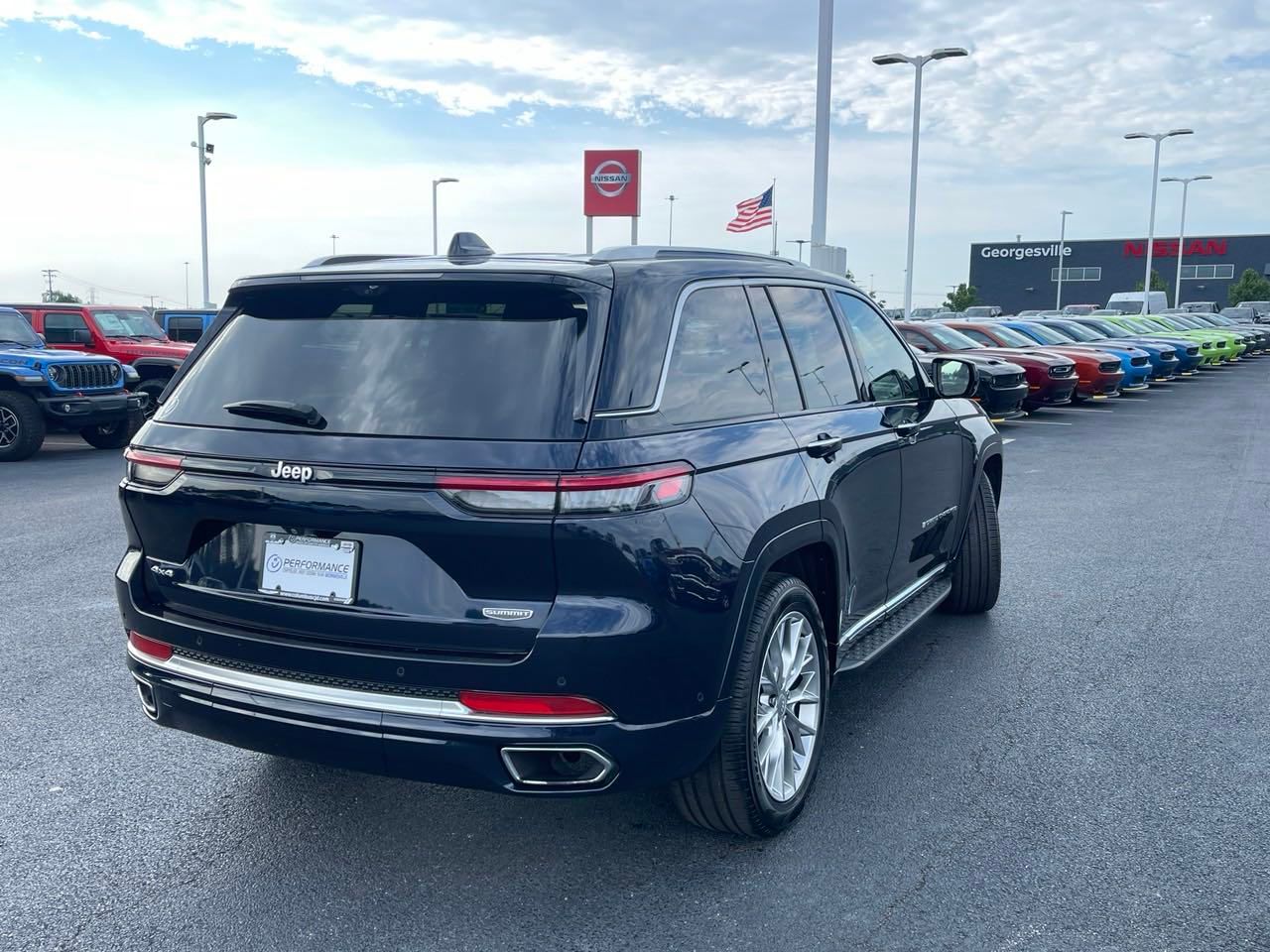 2023 Jeep Grand Cherokee Summit 3