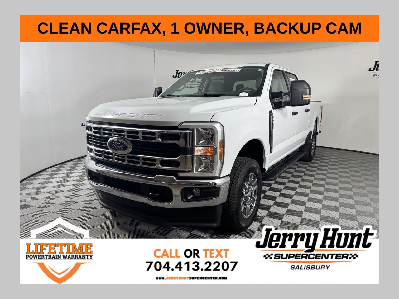 Oxford White 2025 Ford F-250 Super Duty XLT Crew Cab 4WD Pickup Truck Four-Wheel Drive Automatic