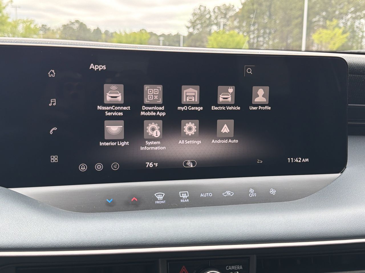 View vehicle photo 6