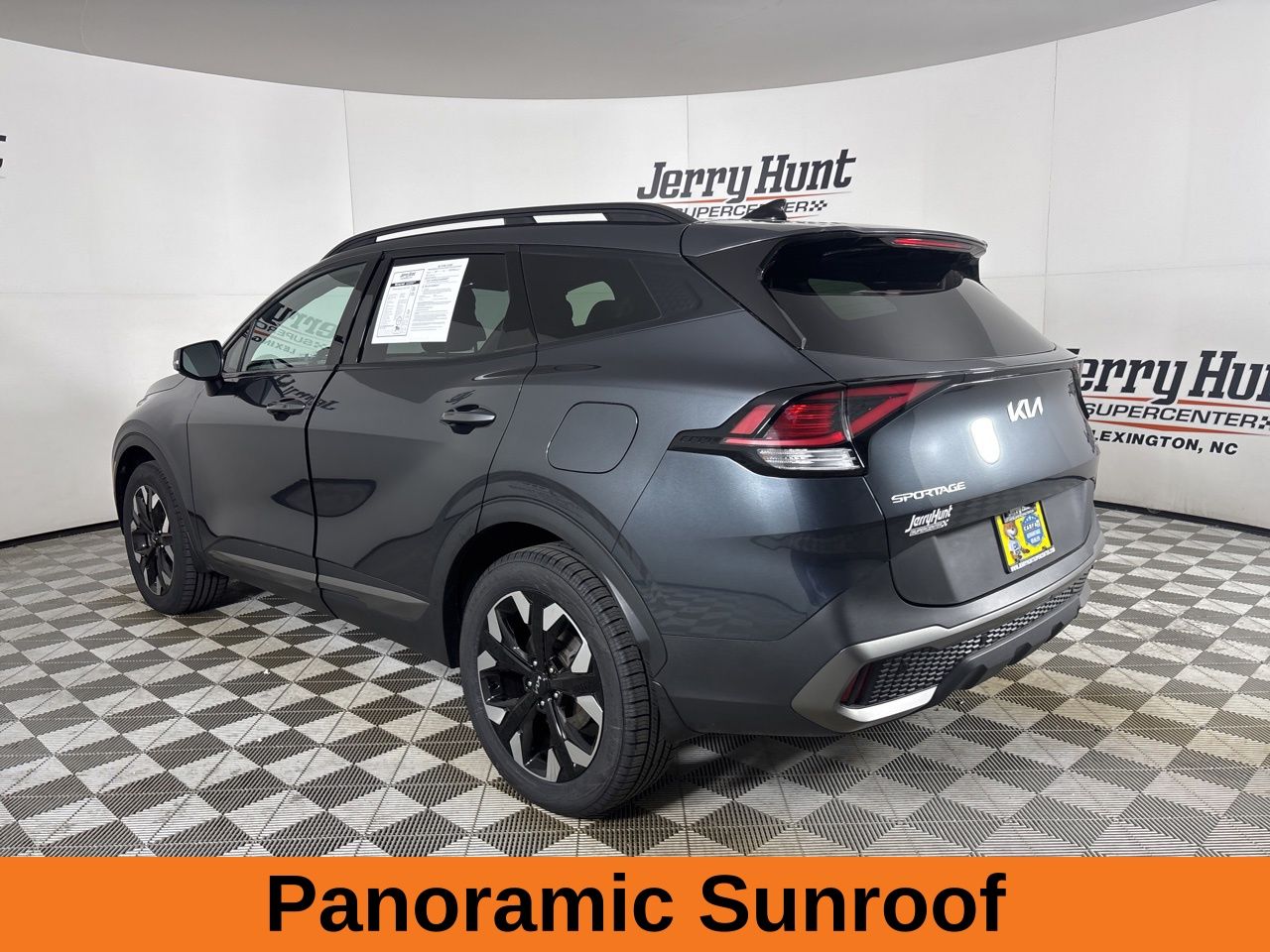 View vehicle photo 7