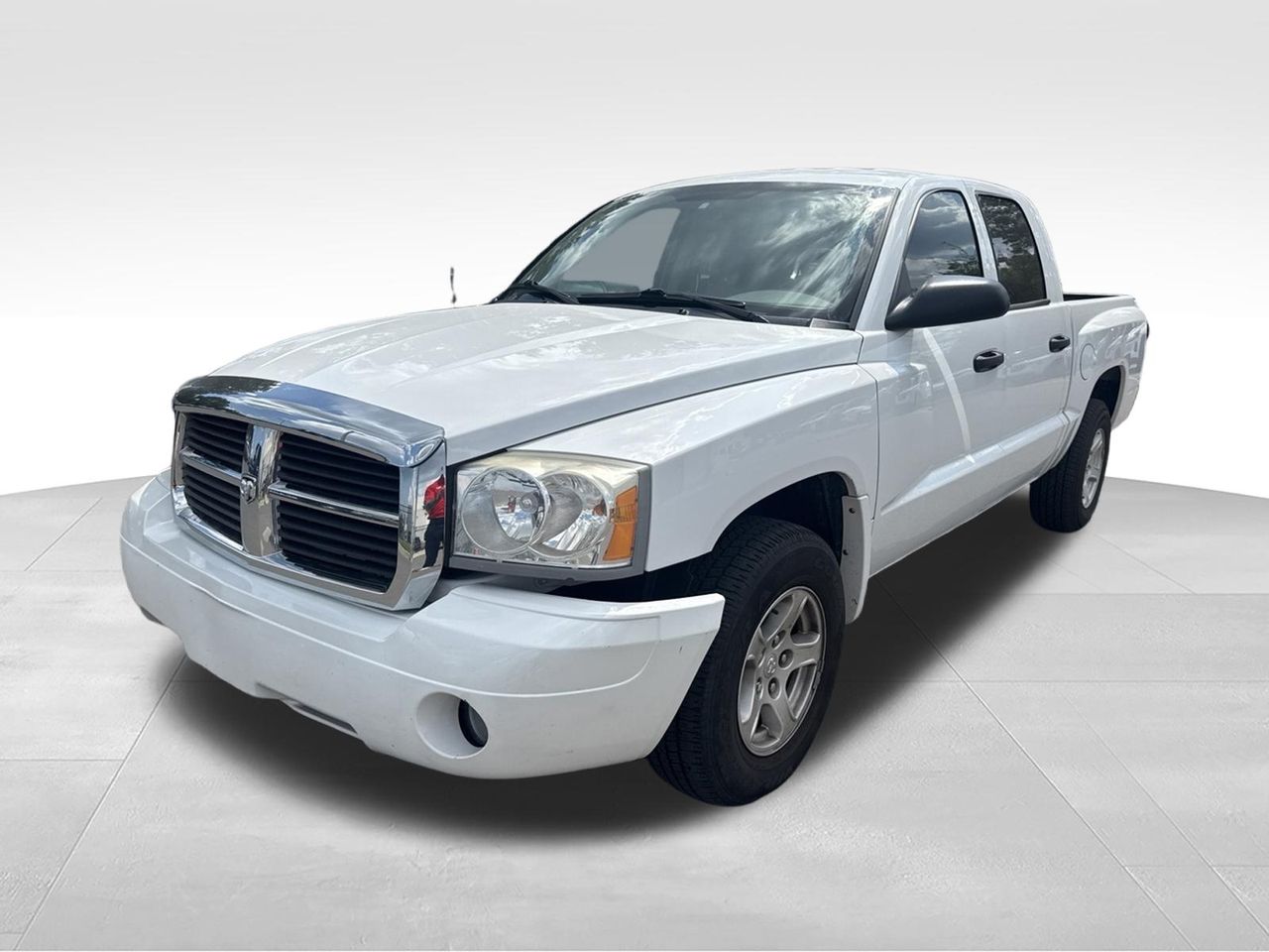 Bright White 2007 Dodge Dakota Pickup Truck Rear-Wheel Drive 4-Speed Automatic
