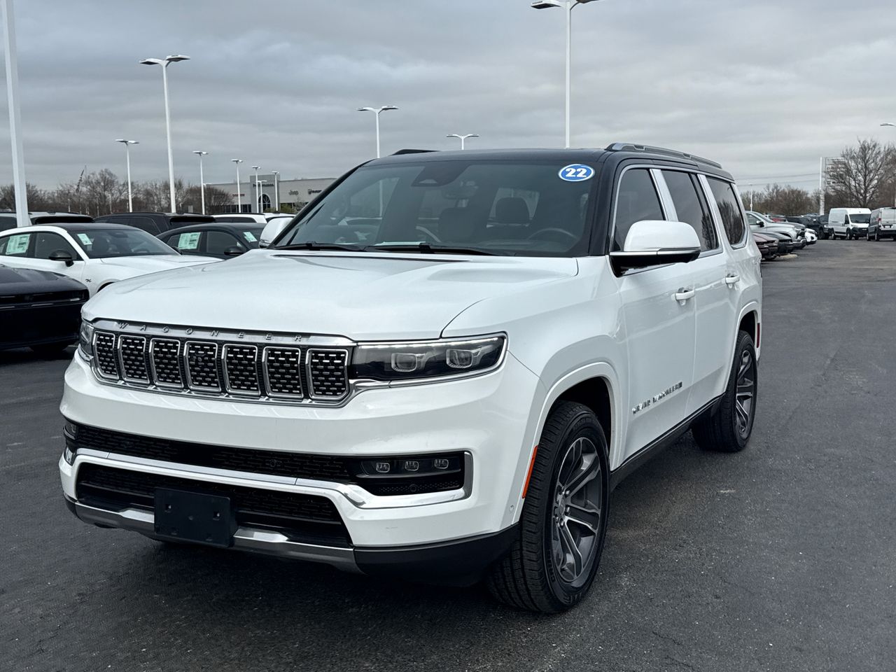 View vehicle photo 7