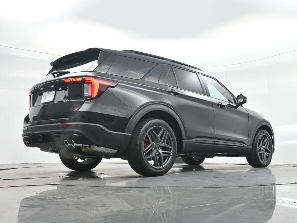 New 2026 Black Ford ST image 31