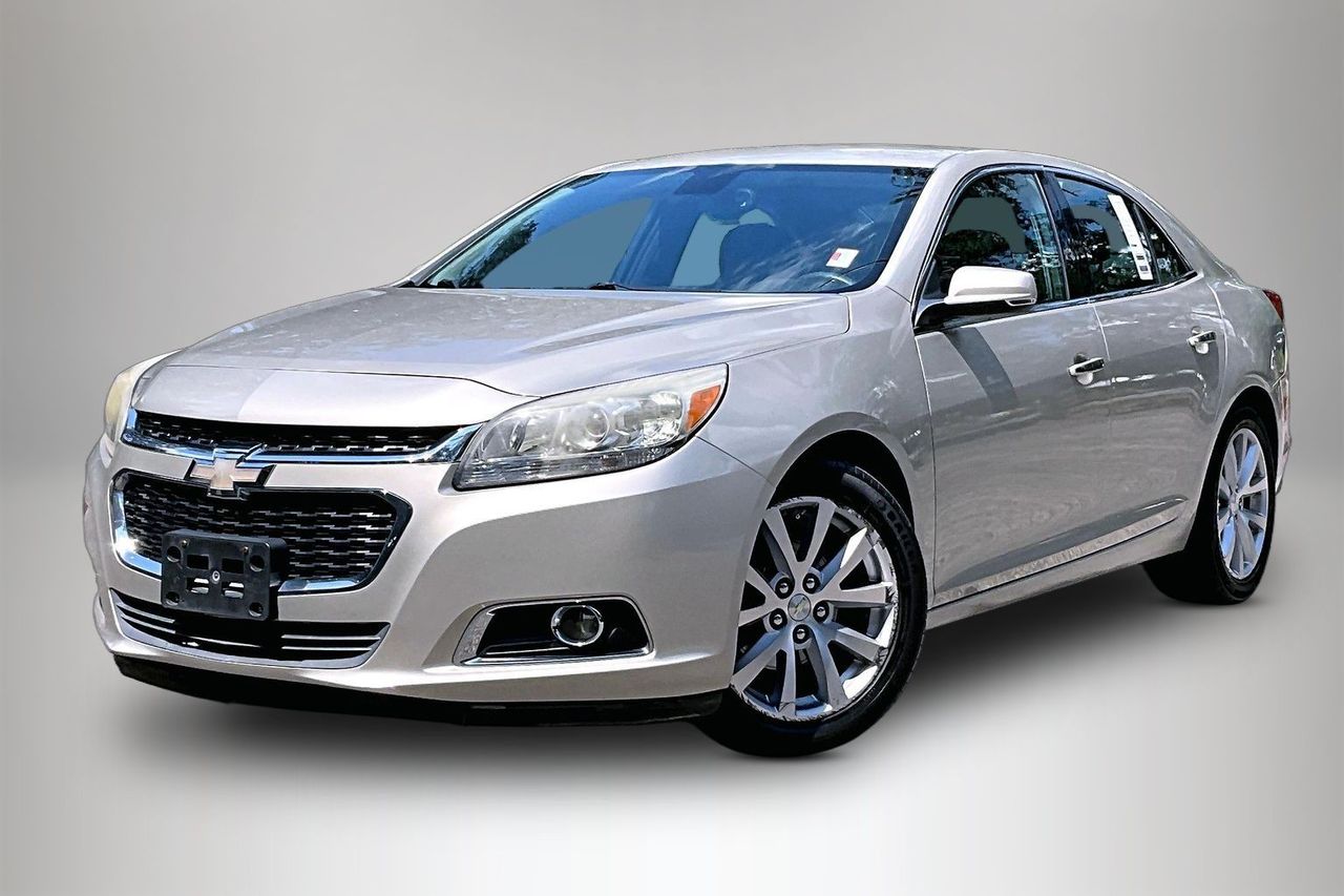 Champagne Silver Metallic 2014 Chevrolet Malibu Sedan Front-Wheel Drive 6-Speed Automatic Overdrive