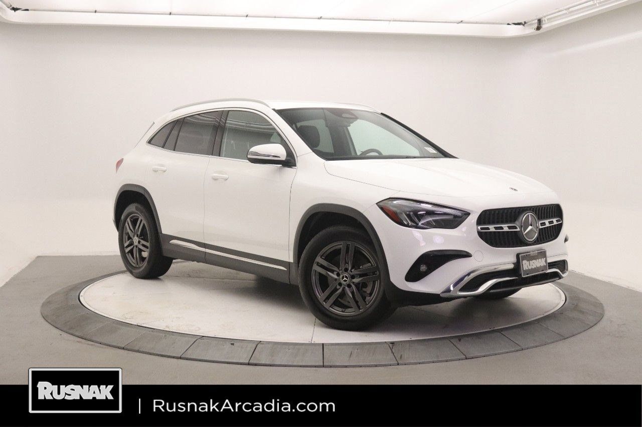 Polar White 2026 Mercedes-Benz GLA 250 FWD SUV / Crossover Front-Wheel Drive 8-Speed Dual Clutch