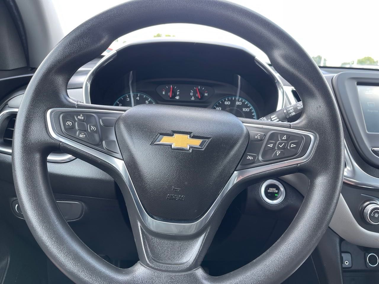 2018 Chevrolet Equinox LS 31