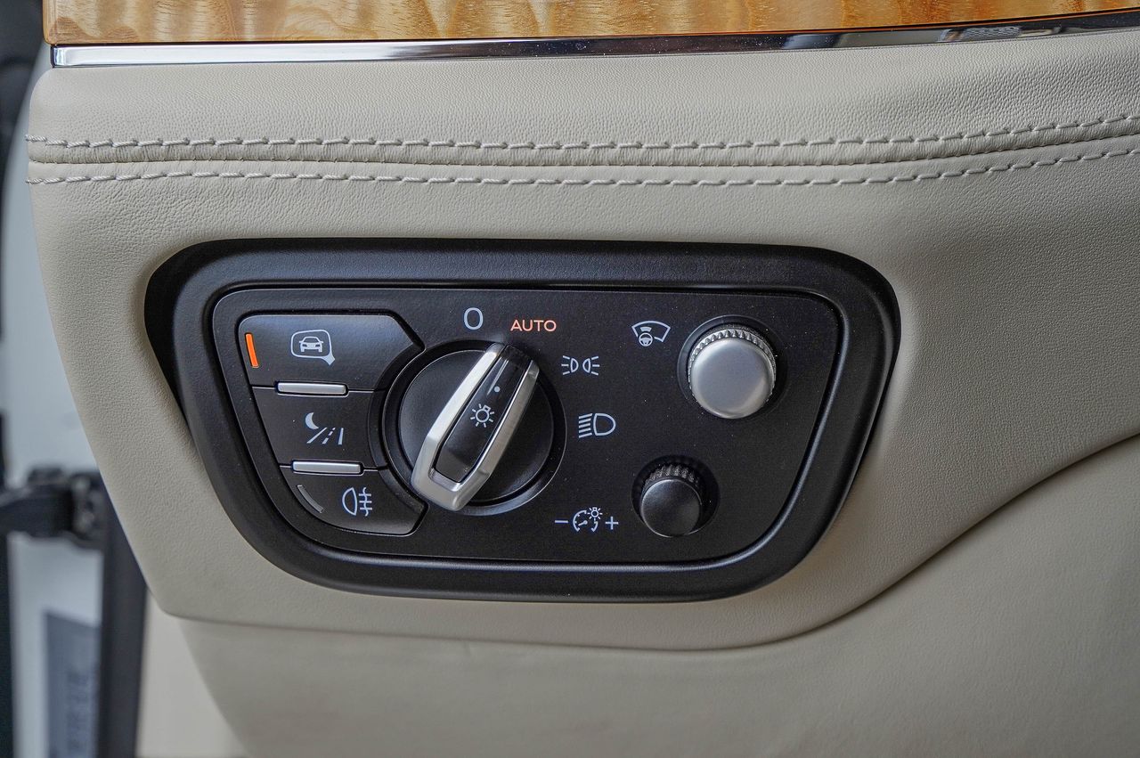 Used Car 2023 Bentley Bentayga  V8 For Sale Under $150,000 In Austin, Texas