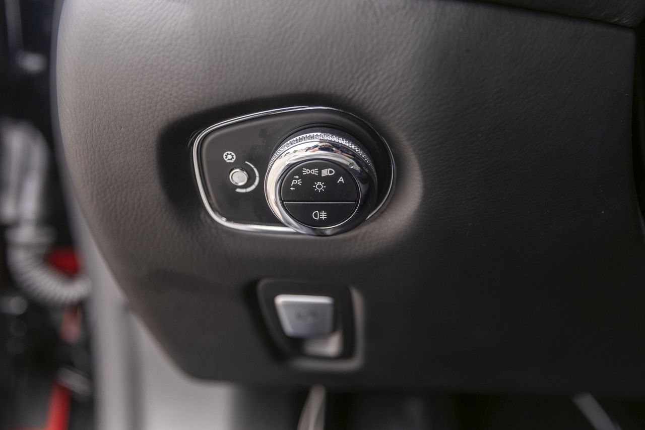 Used Car 2019 Aston Martin Dbs  Superleggera For Sale Under $230,000 In Austin, Texas