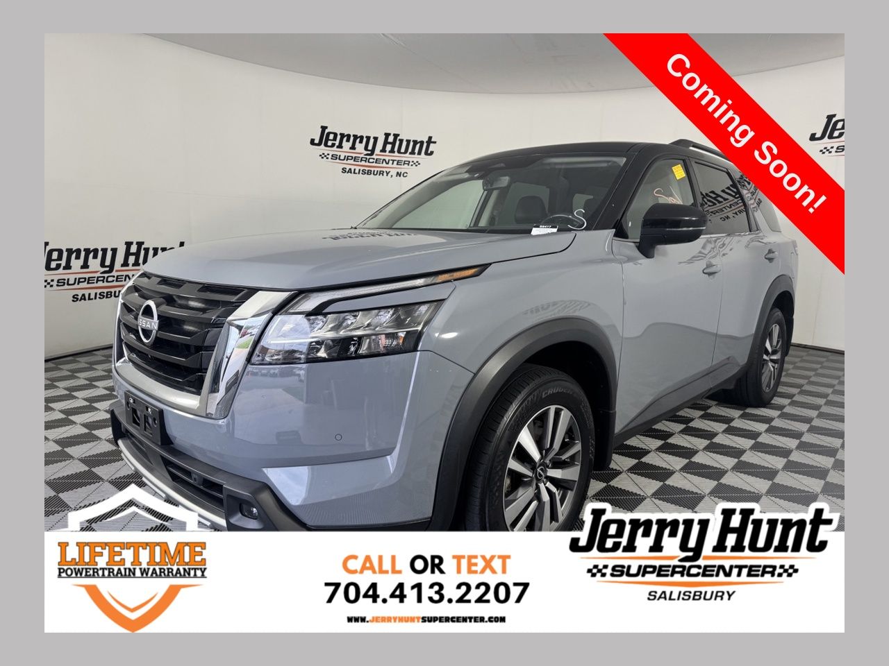 Solid Gray/Super Black 2024 Nissan Pathfinder SUV / Crossover All-Wheel Drive 9-Speed Automatic