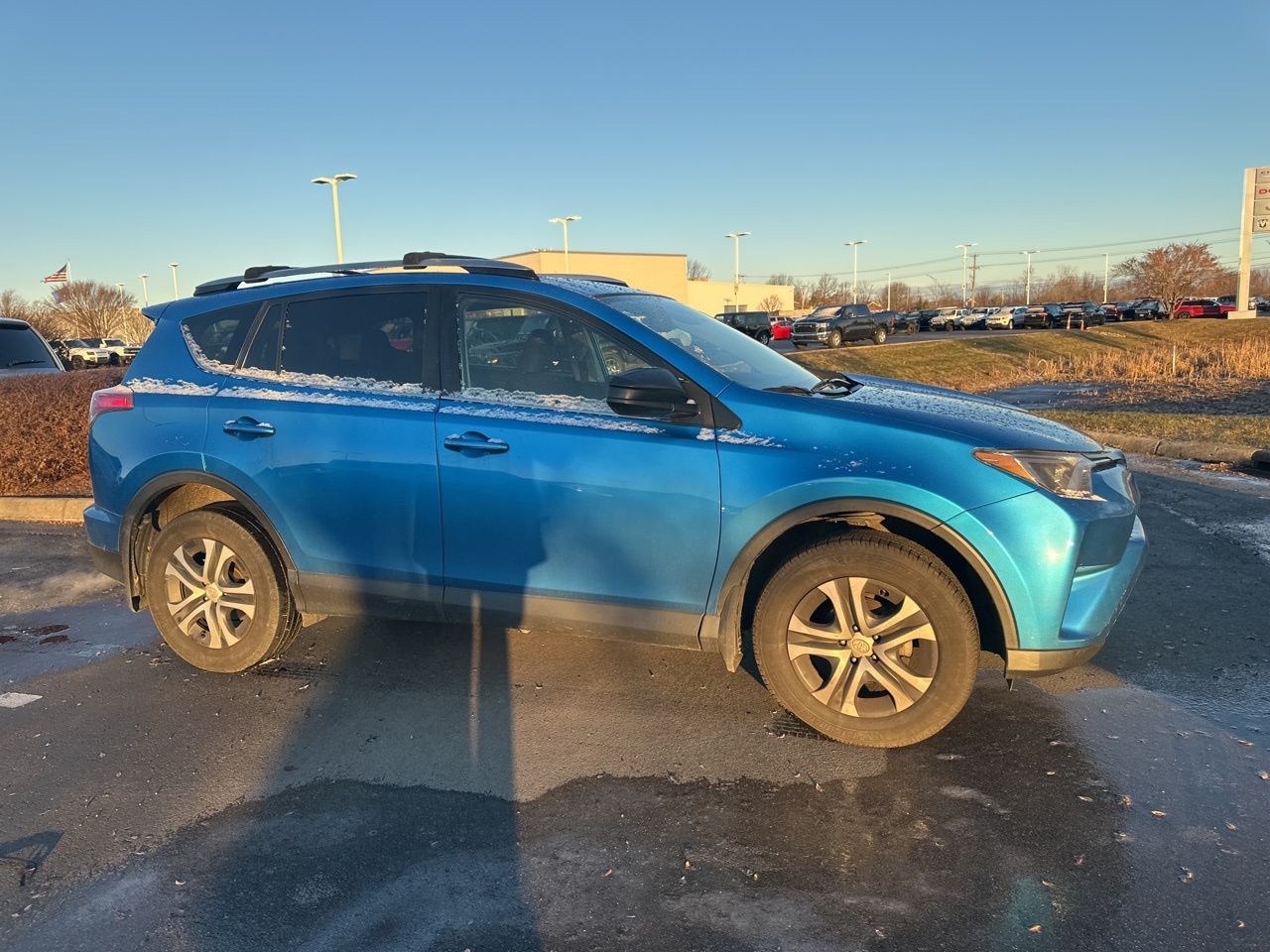 2017 Toyota RAV4 LE 4