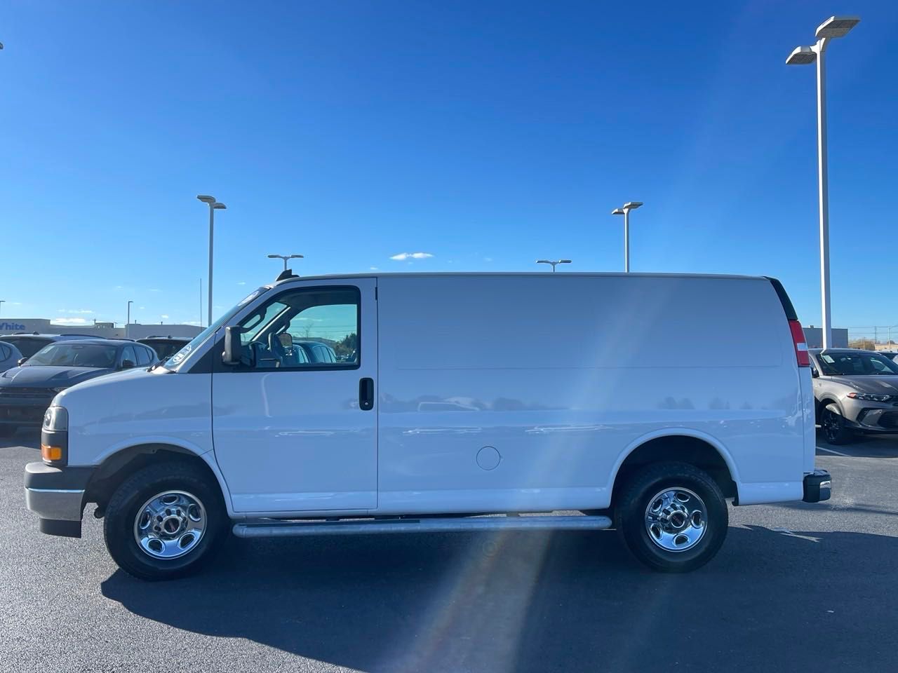 2021 GMC Savana 2500 Work Van 6