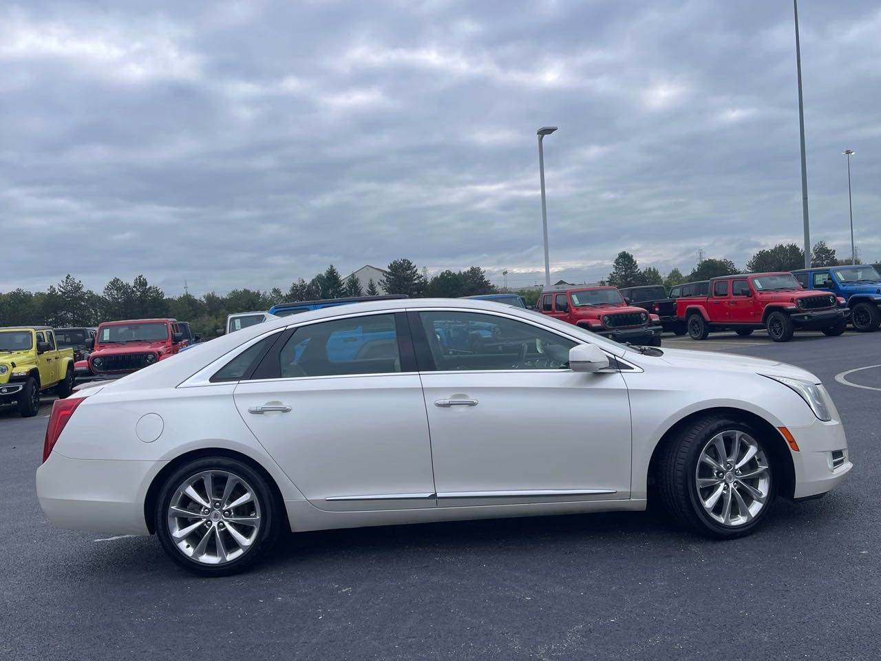 2014 Cadillac XTS Luxury 2