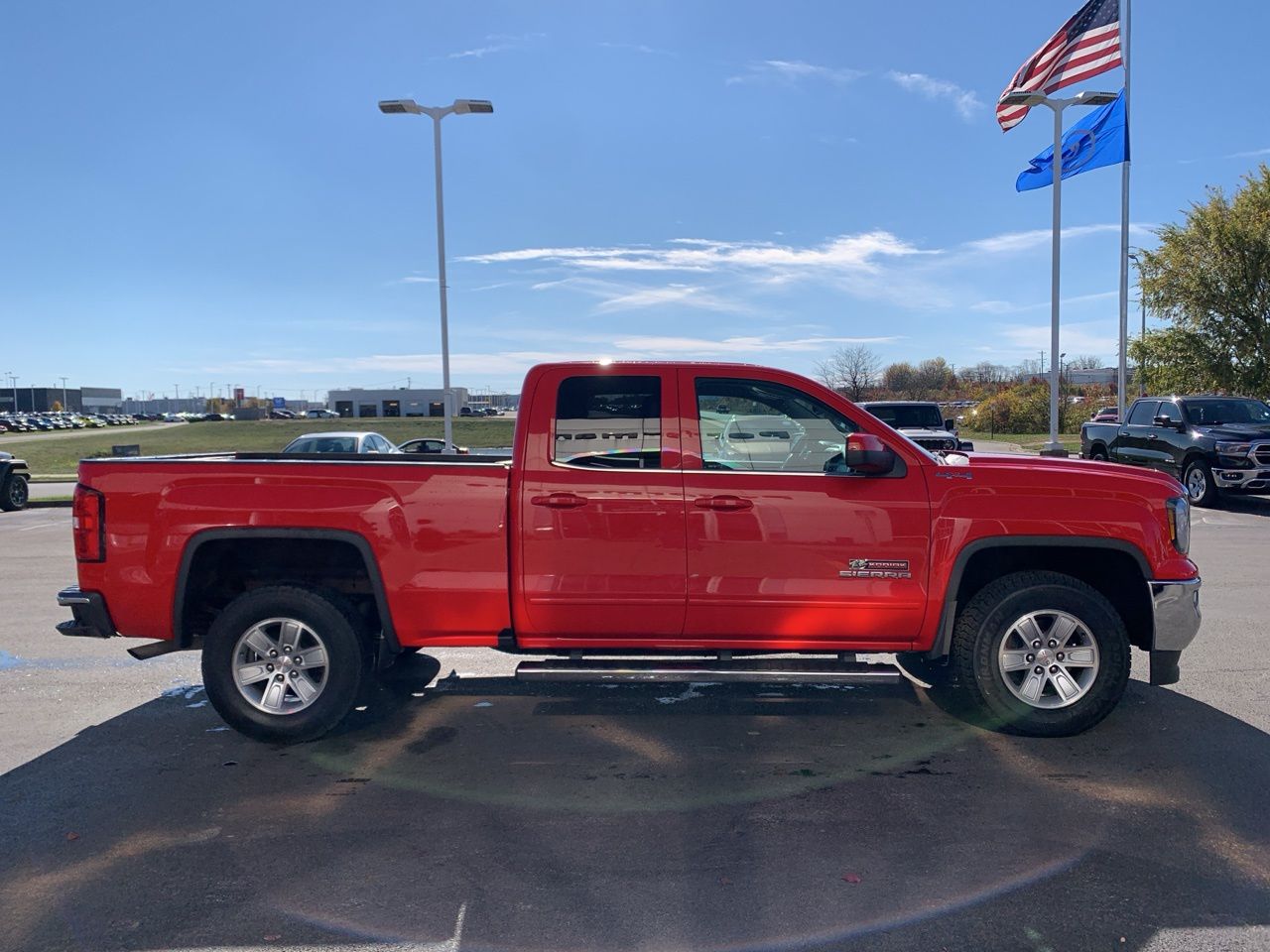 2017 GMC Sierra 1500 SLE 2