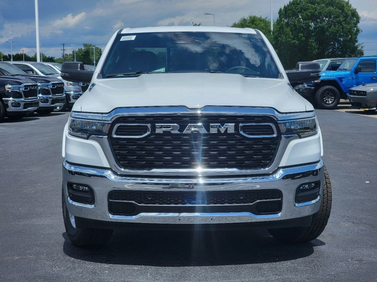 2025 Ram 1500 Big Horn/Lone Star 2