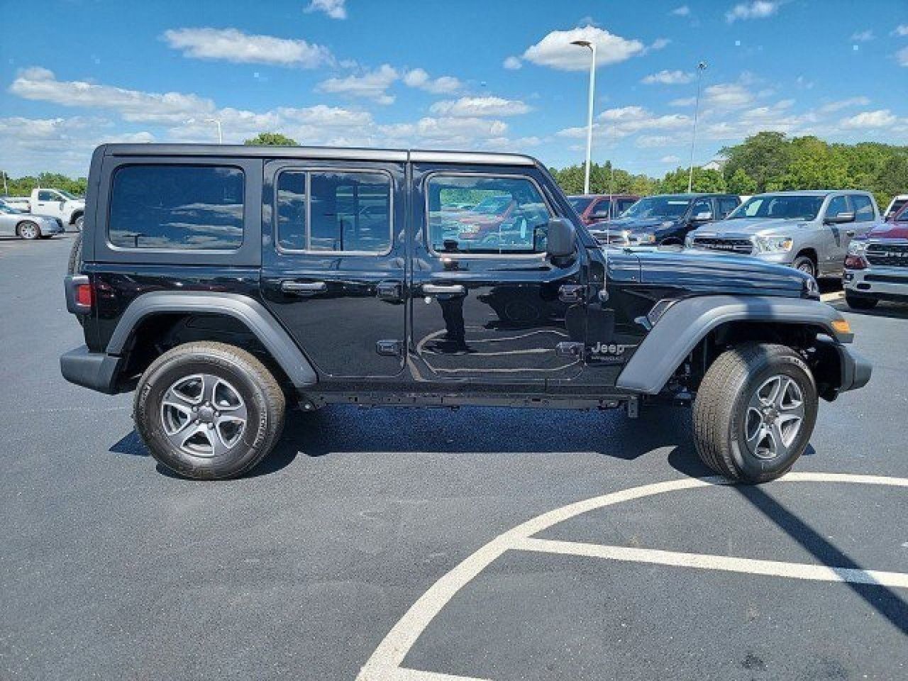 2022 Jeep Wrangler Unlimited Sport S 2