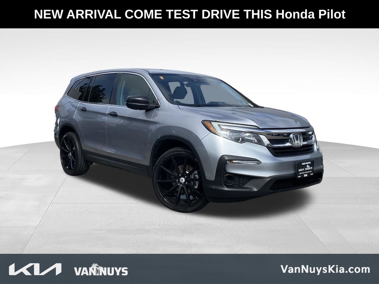 Lunar Silver Metallic 2020 Honda Pilot LX FWD SUV / Crossover Front-Wheel Drive 6-Speed Automatic
