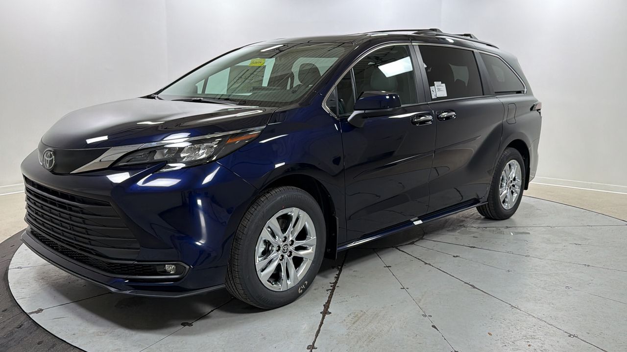 Blueprint 2026 Toyota Sienna XLE 7-Passenger AWD Minivan All-Wheel Drive Continuously Variable Transmission