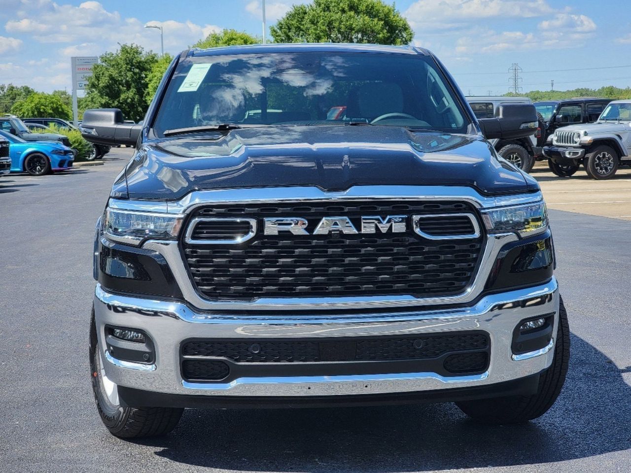 2025 Ram 1500 Big Horn/Lone Star 2