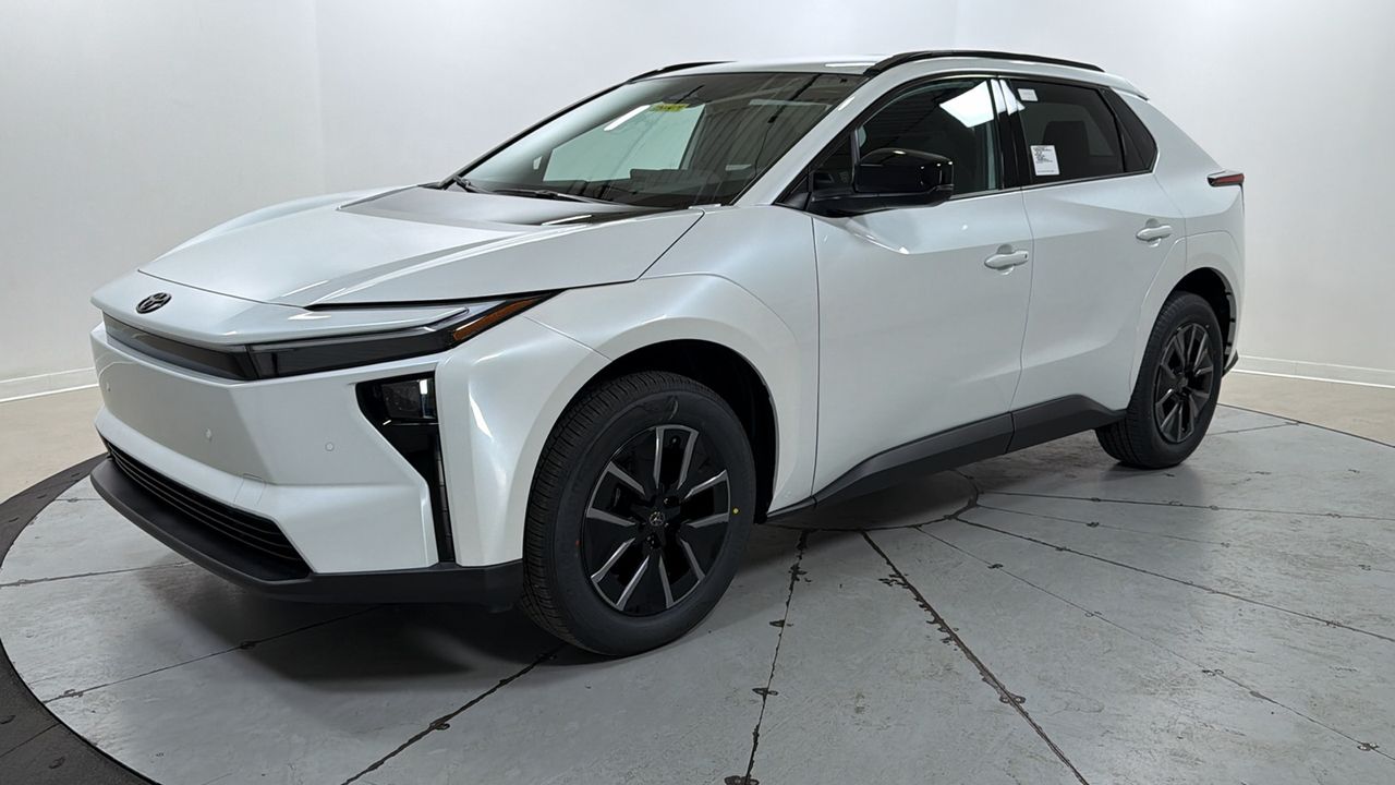 2026 Toyota bZ XLE Plus FWD SUV / Crossover Front-Wheel Drive Automatic
