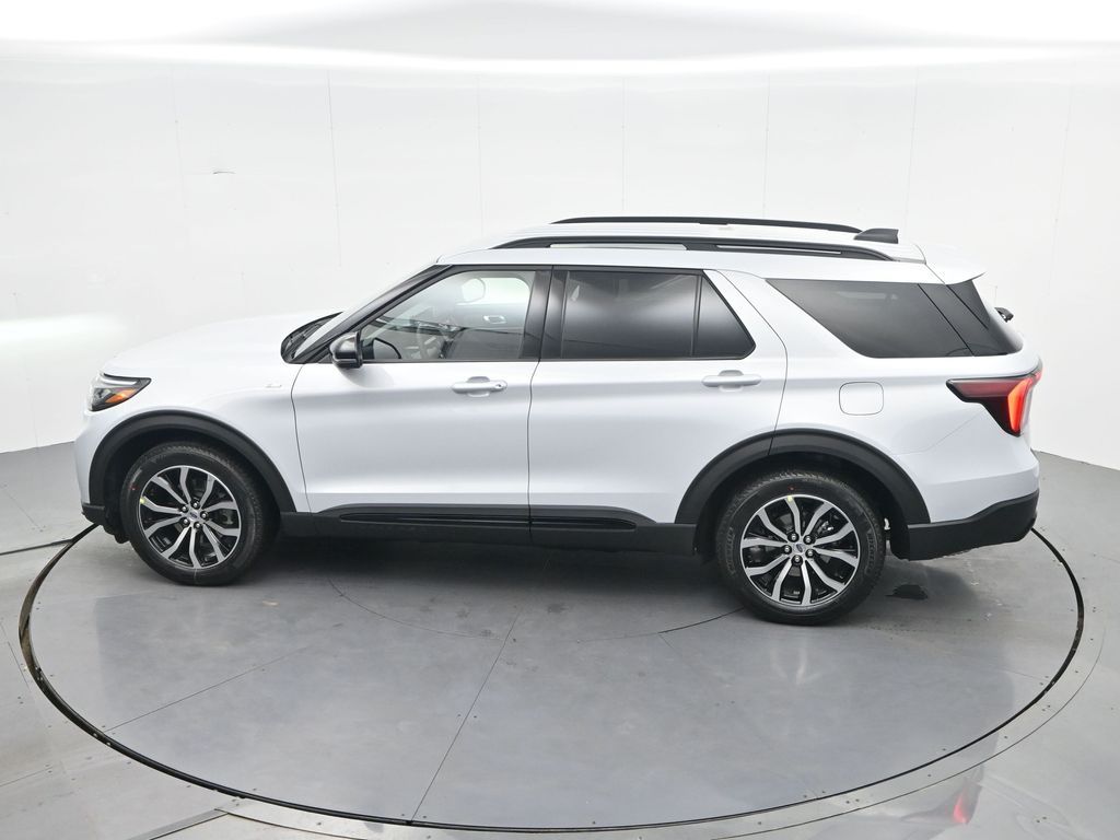New 2026 White Ford ST-Line image 26
