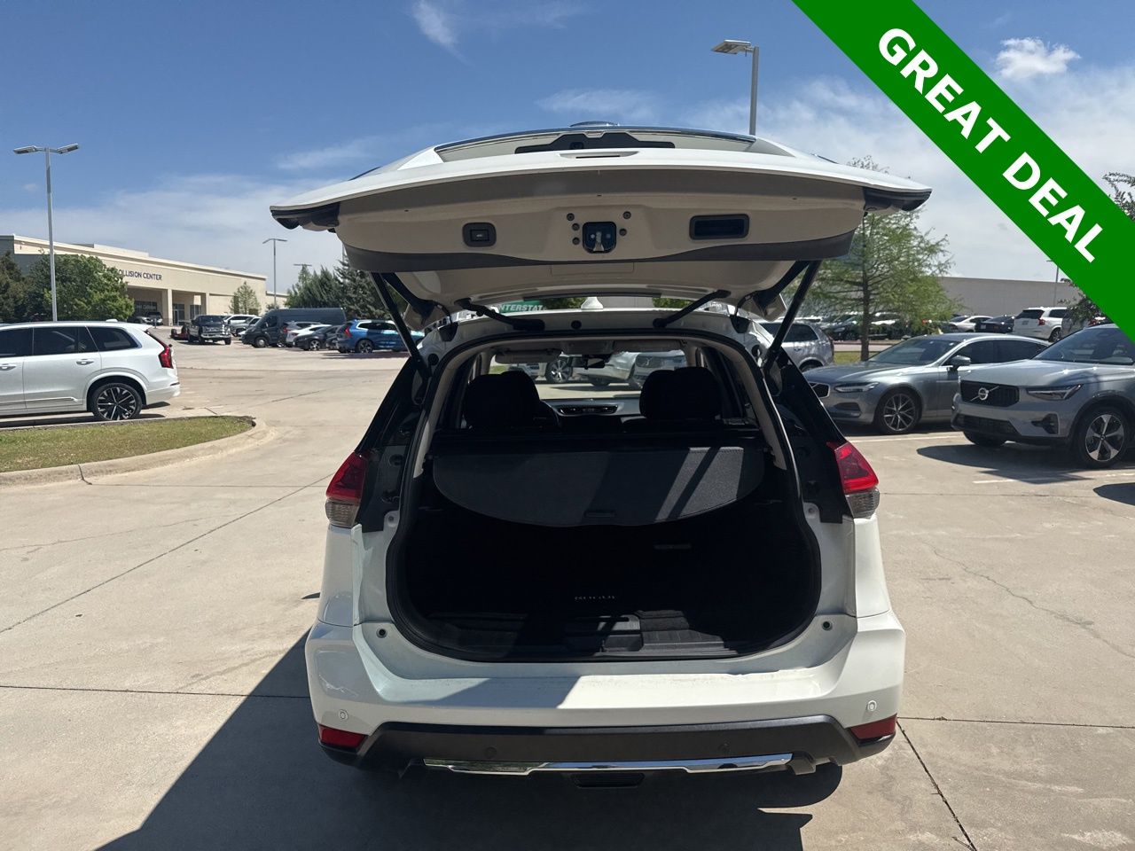 View vehicle photo 7