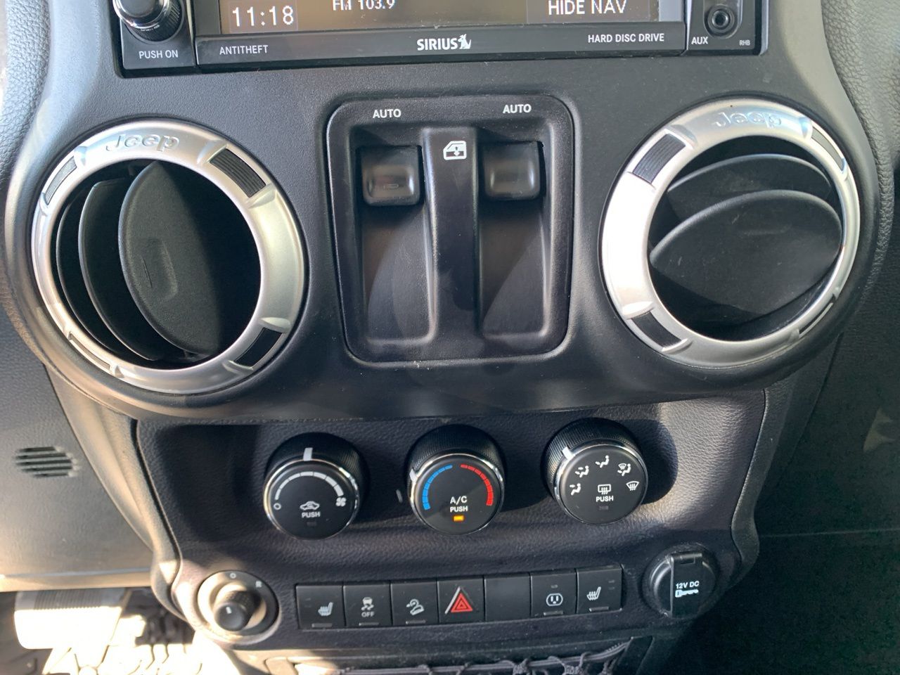 2015 Jeep Wrangler Sahara 18