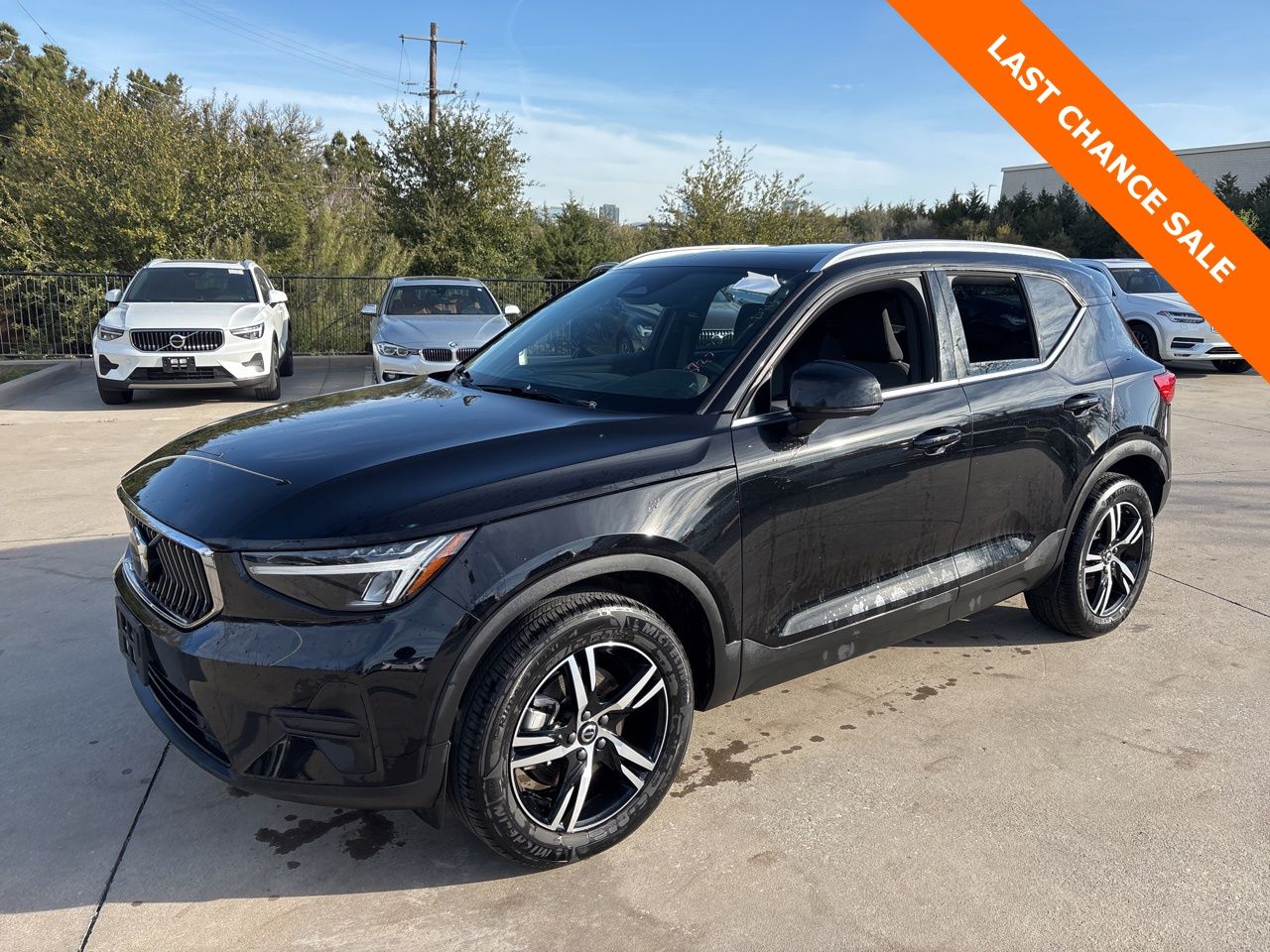 Onyx Black Metallic 2025 Volvo XC40 B5 Core Bright Theme AWD SUV / Crossover All-Wheel Drive Automatic