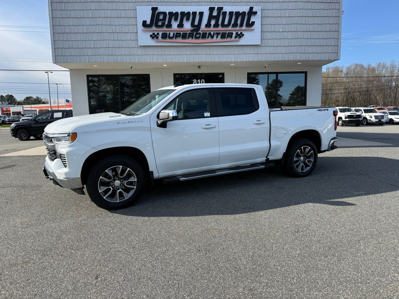 2025 Chevrolet Silverado 1500 LT Crew Cab 4WD