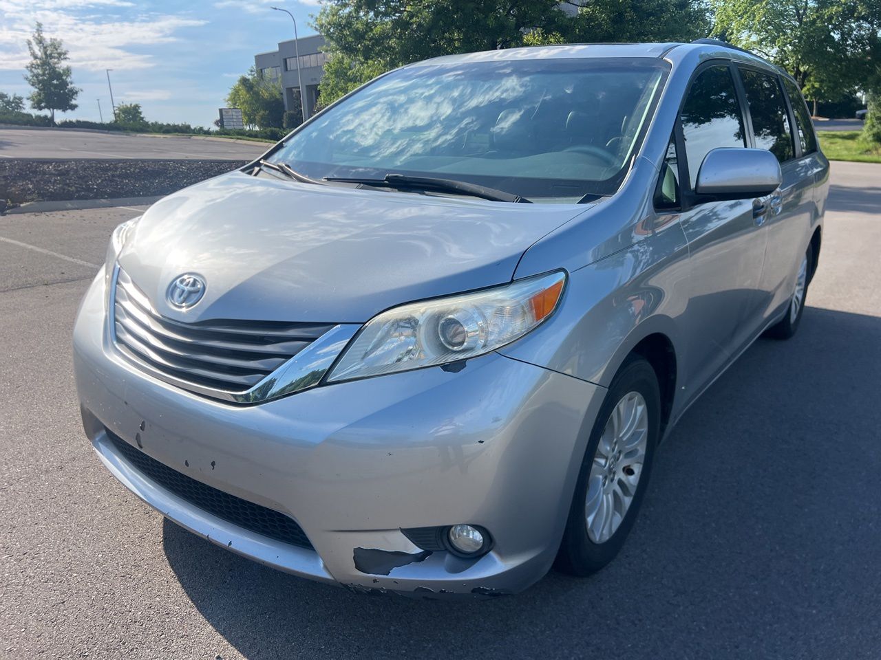 2012 Toyota Sienna XLE