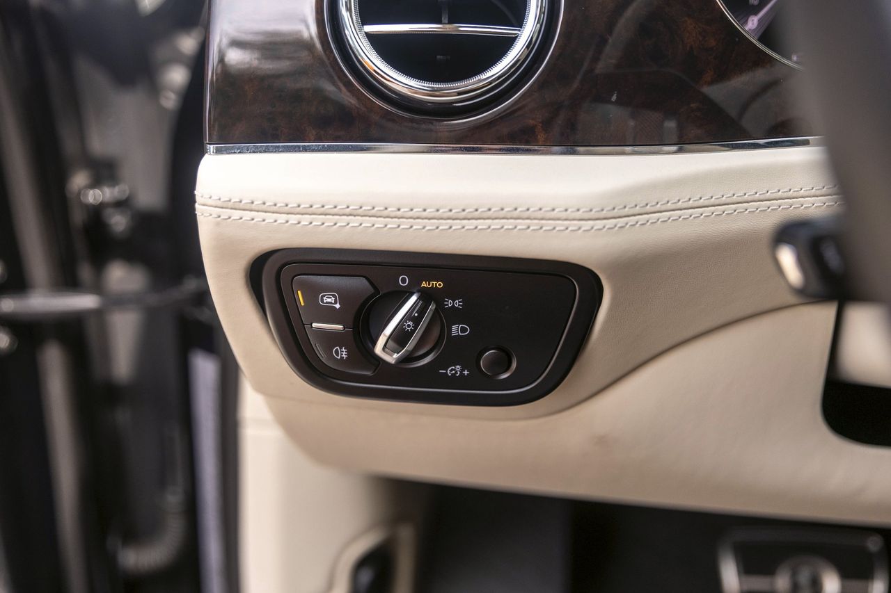 Used Car 2021 Bentley Bentayga  V8 For Sale Under $130,000 In Austin, Texas
