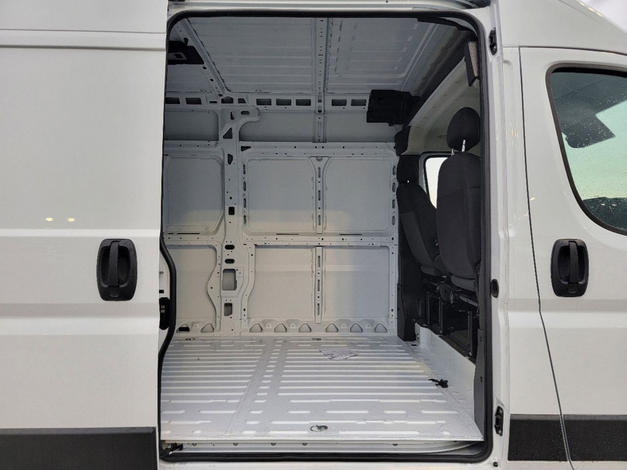 2024 Ram ProMaster 3500 High Roof 11