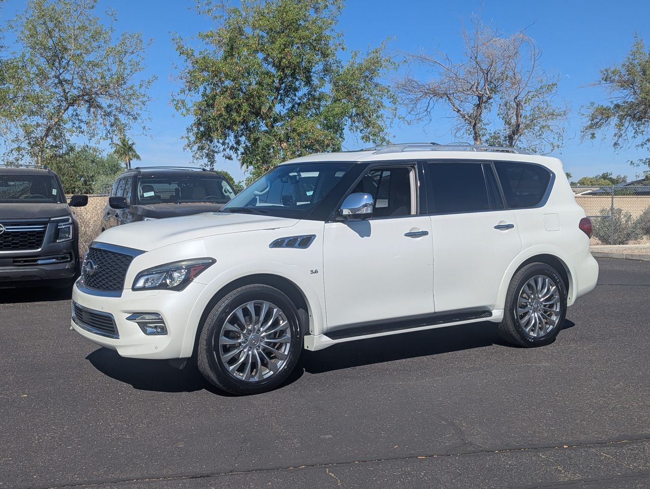 Majestic 2016 INFINITI QX80 RWD SUV / Crossover Rear-Wheel Drive 7-Speed Automatic