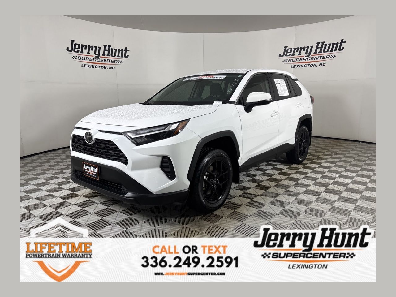 2025 Toyota RAV4 LE FWD