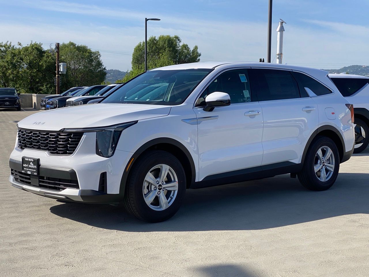 View vehicle photo 6