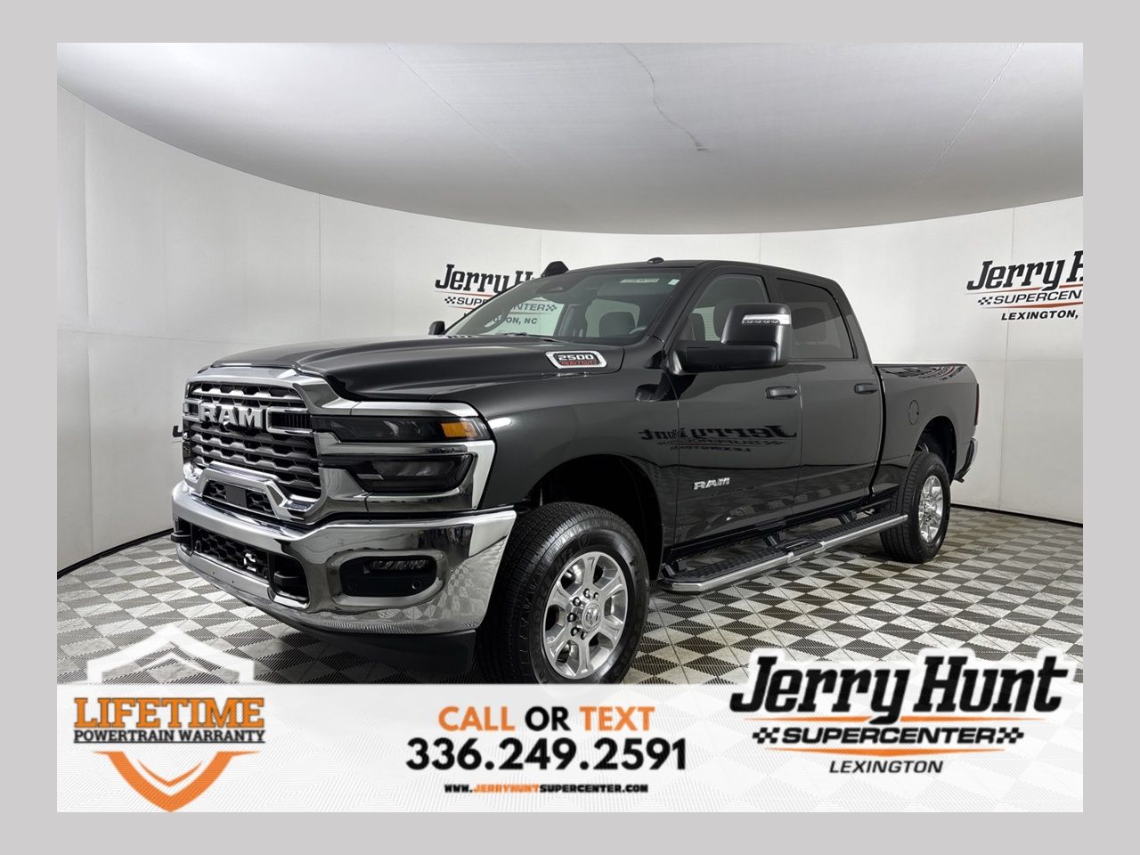 Diamond Black Crystal Pearlcoat 2026 RAM 2500 Pickup Truck Four-Wheel Drive 8-Speed Automatic