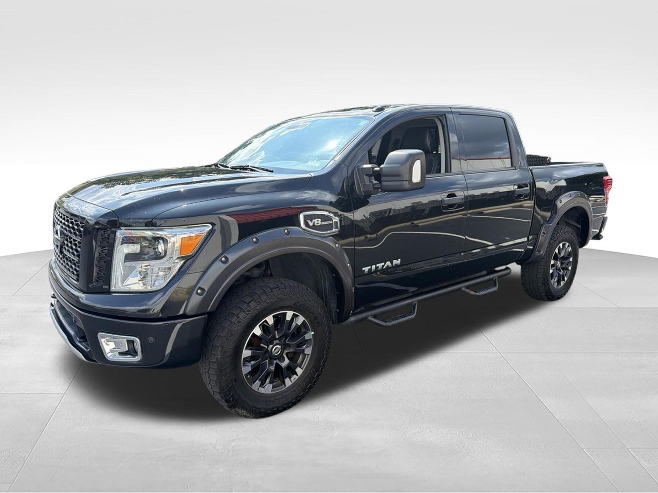 Gray (Magnetic Black) 2017 Nissan Titan Pickup Truck Four-Wheel Drive 7-Speed Automatic