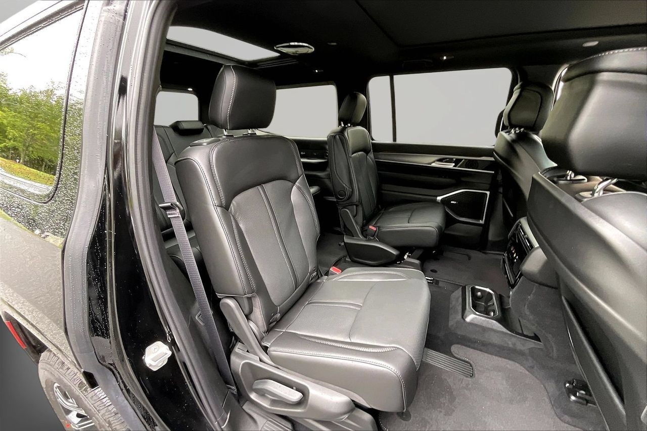 New 2026 Black Jeep  image 21