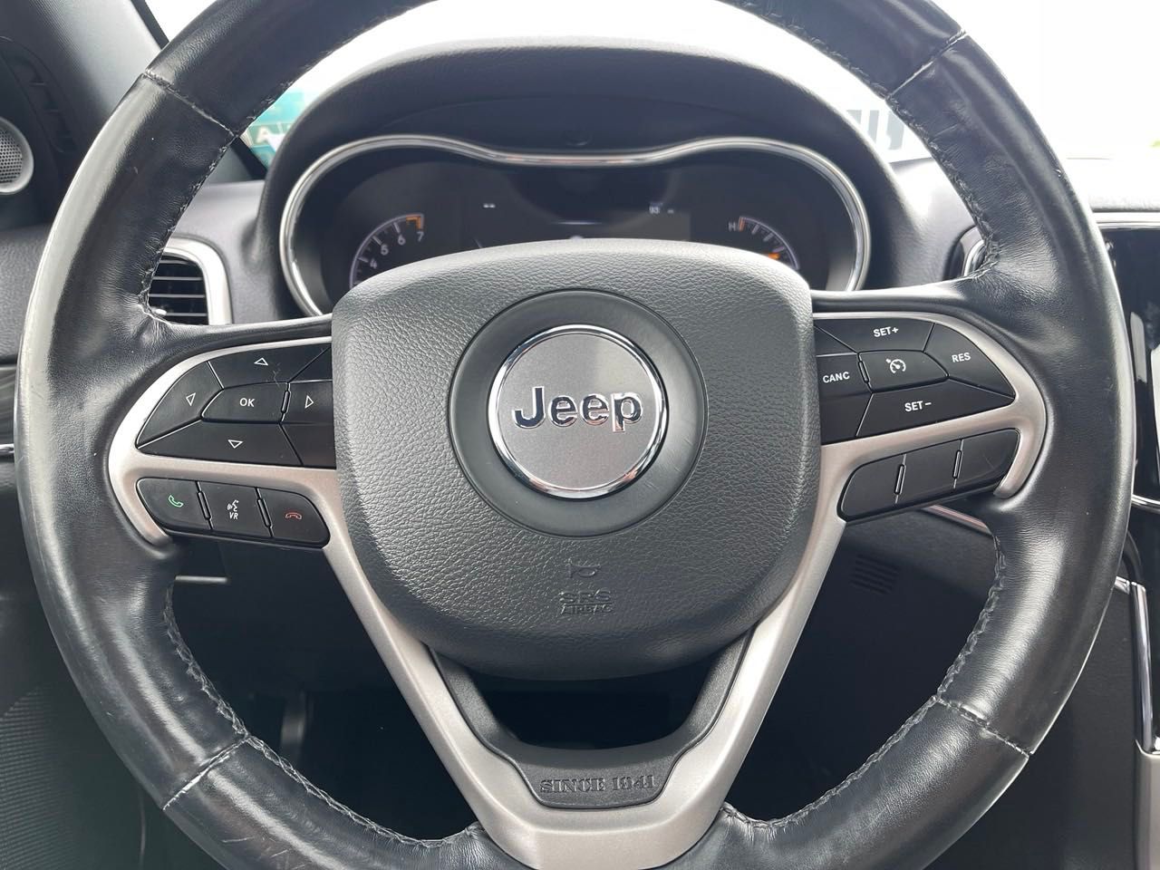 2020 Jeep Grand Cherokee Limited 17