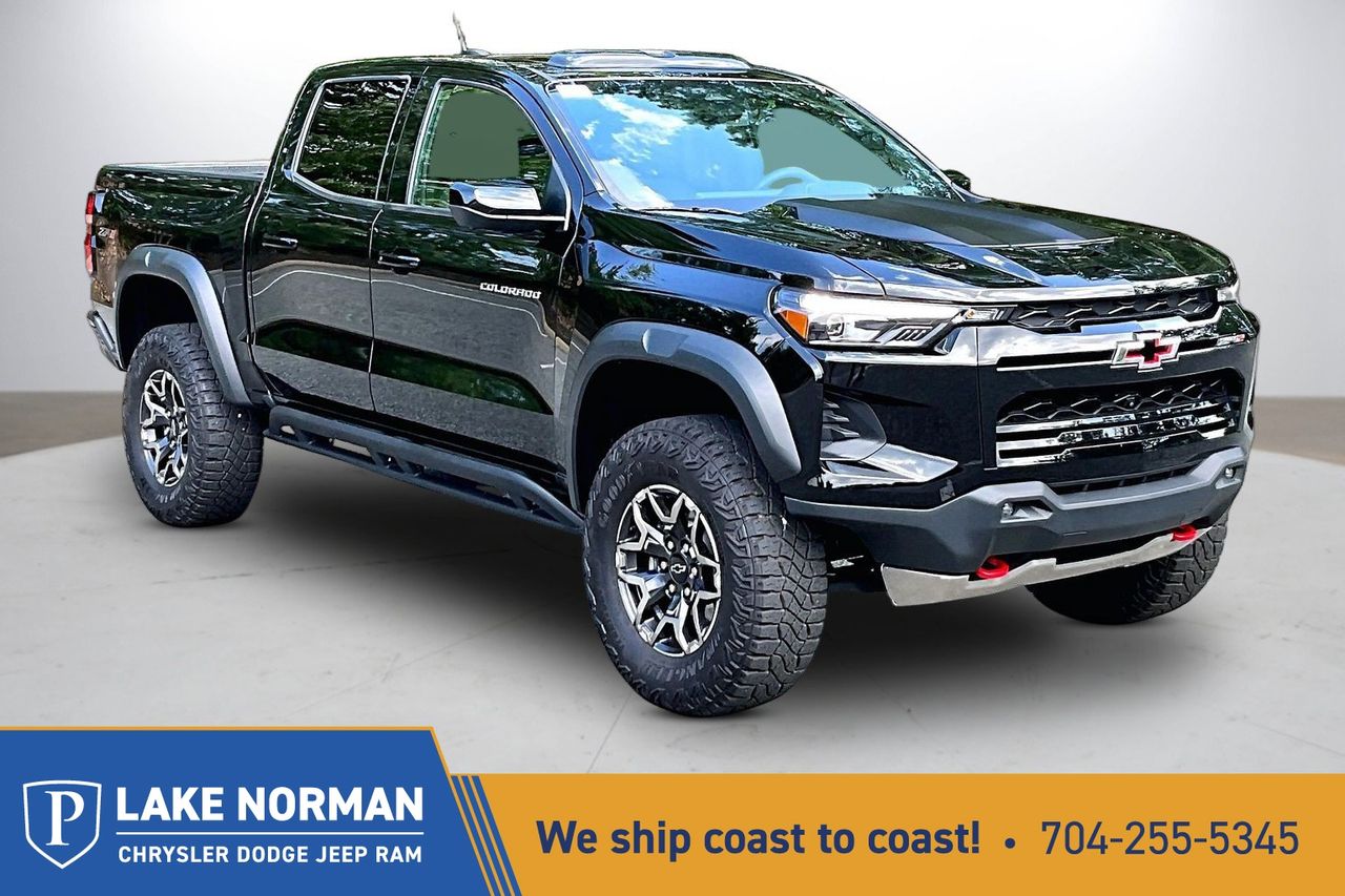 Black 2024 Chevrolet Colorado Pickup Truck Four-Wheel Drive 8-Speed Automatic