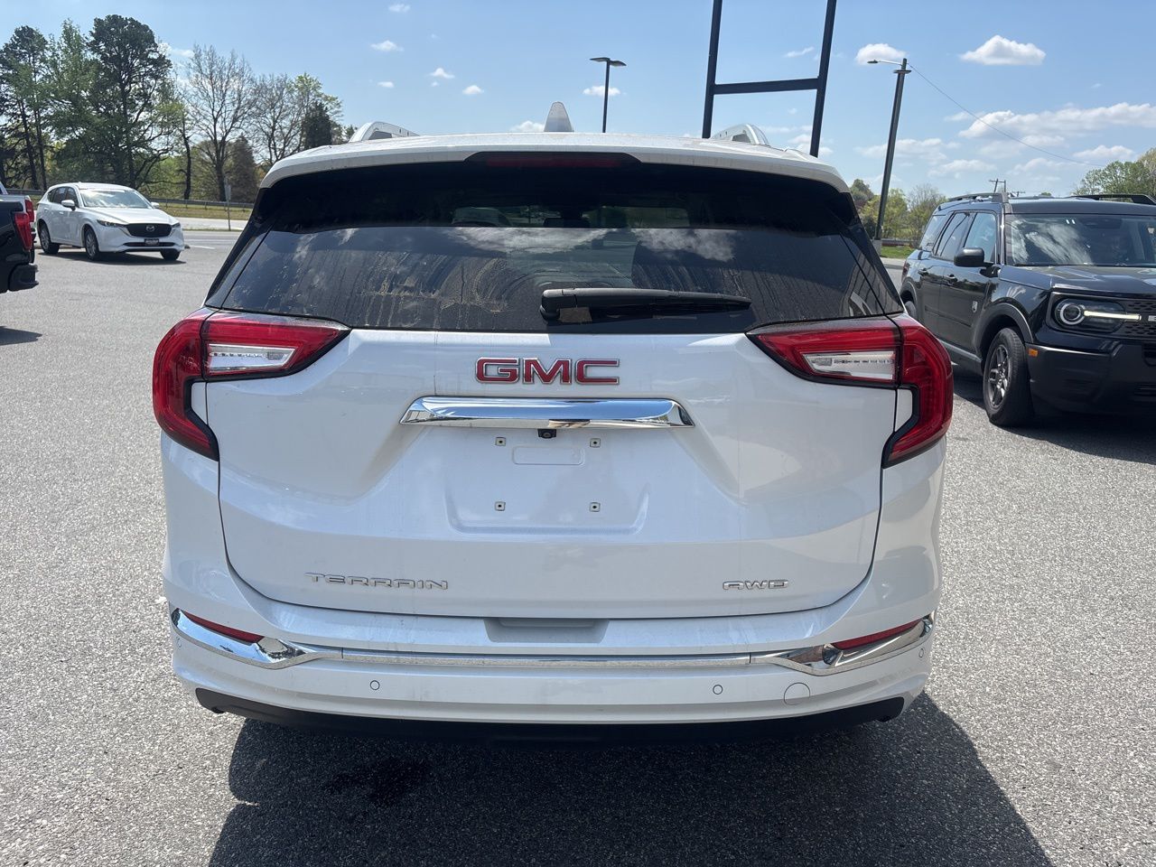 View vehicle photo 7