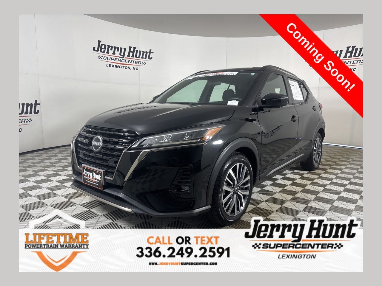 2022 Nissan Kicks SR FWD