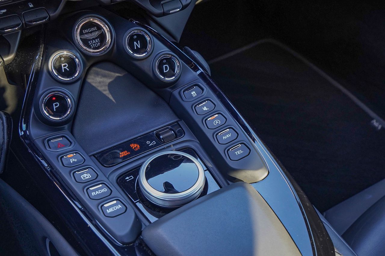 Used Car 2022 Aston Martin Vantage  For Sale Under $140,000 In Austin, Texas