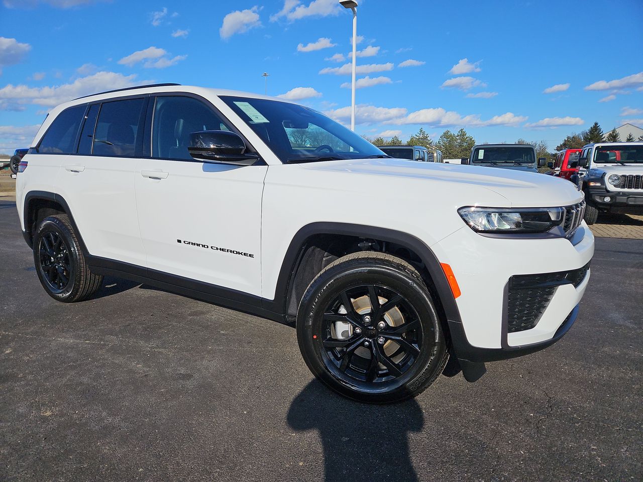 Bright White Clearcoat 2026 Jeep Grand Cherokee SUV / Crossover 8-Speed Automatic