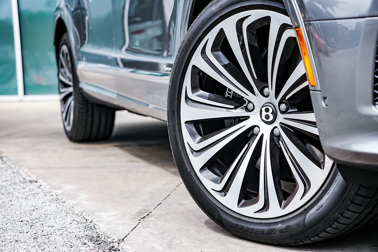 Used Car 2023 Bentley Bentayga Ewb  For Sale Under $200,000 In Austin, Texas