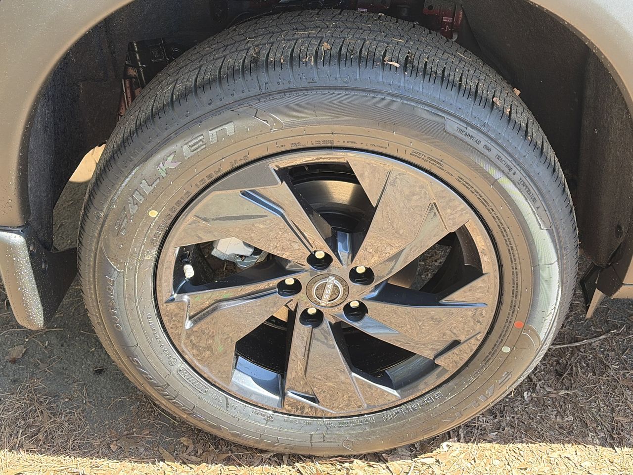 View vehicle photo 5