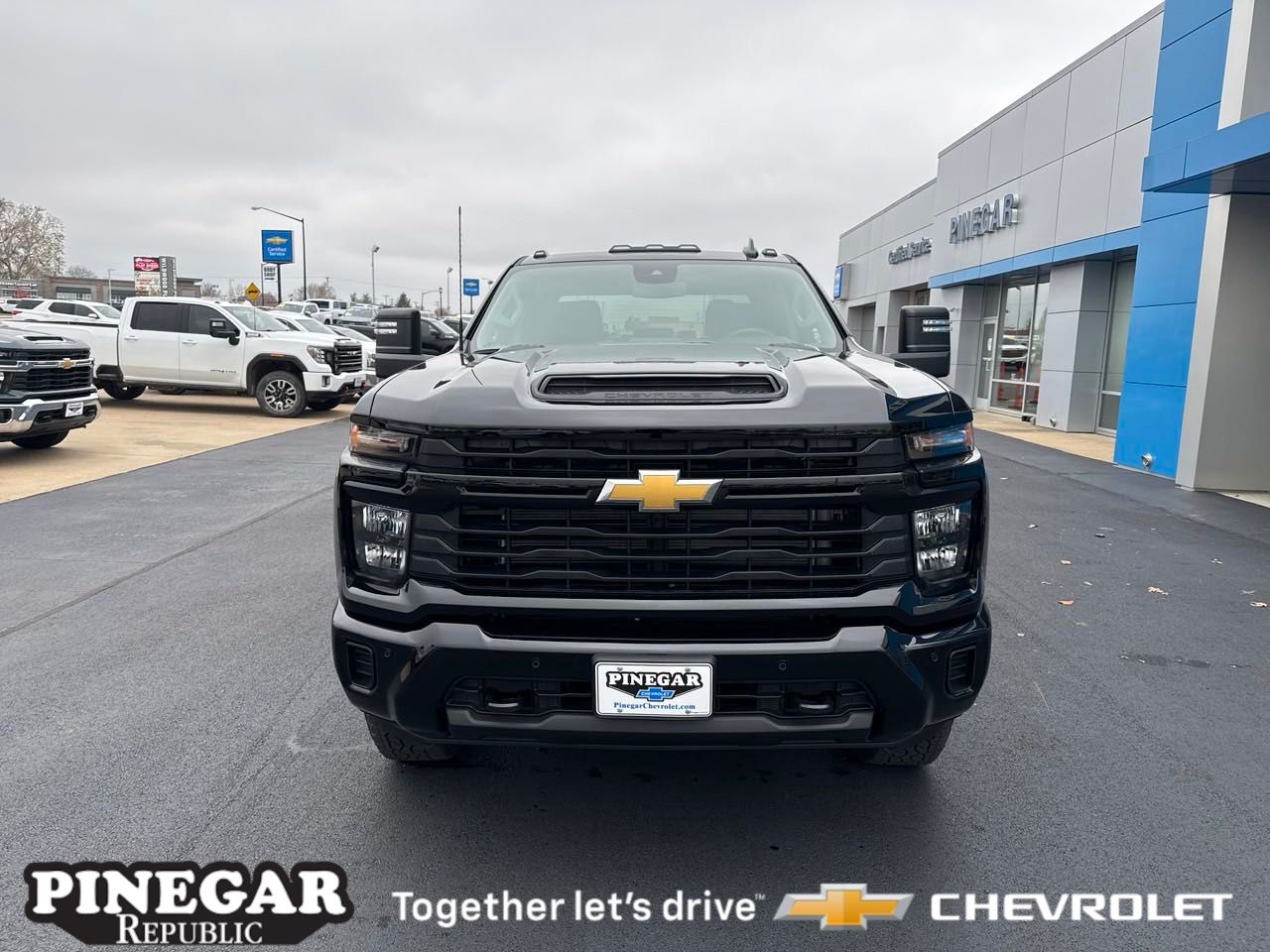 2025 Chevrolet Silverado 2500HD Custom 2