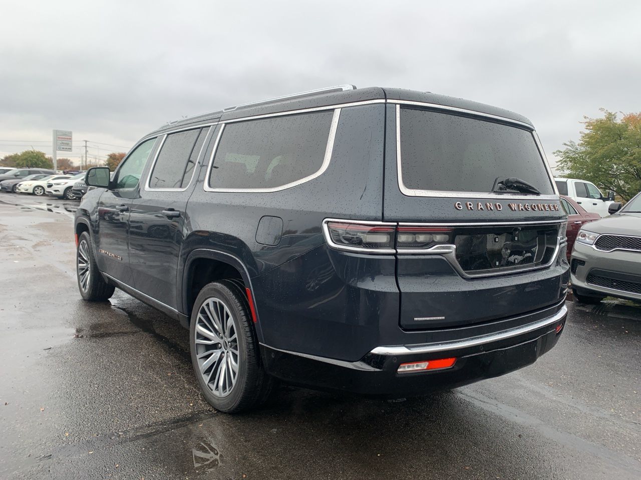 2023 Jeep Grand Wagoneer L Series III 5